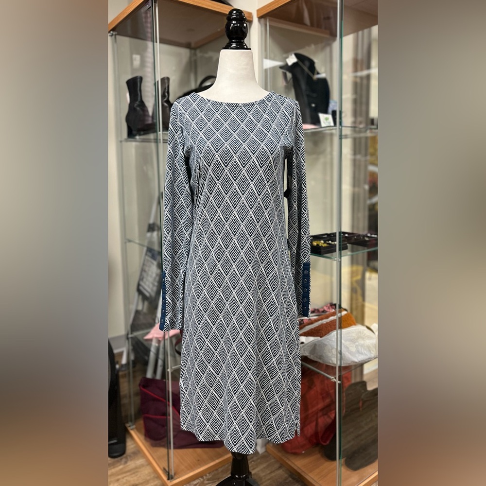 Geometric Patterned Navy and White Dress